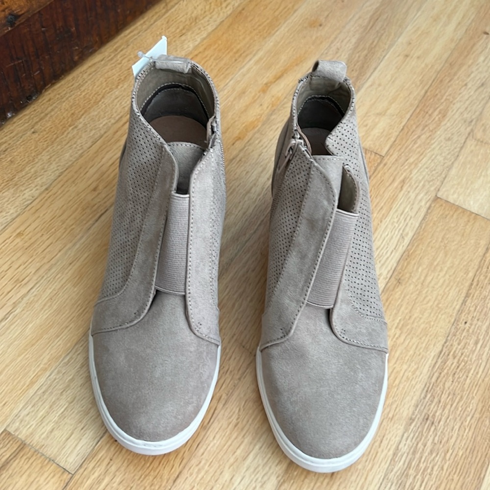 Target A New Day, high top sneakers, taupe, NWT, size 8
